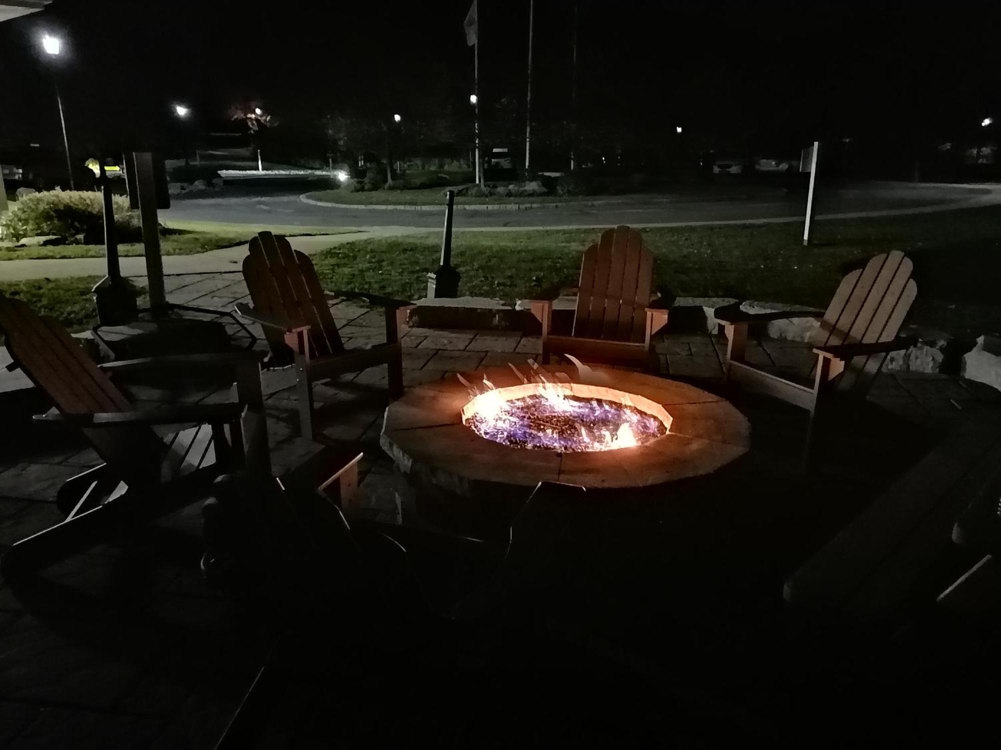 Margarita Vacation Getaway Apartment Oro-Medonte Екстериор снимка